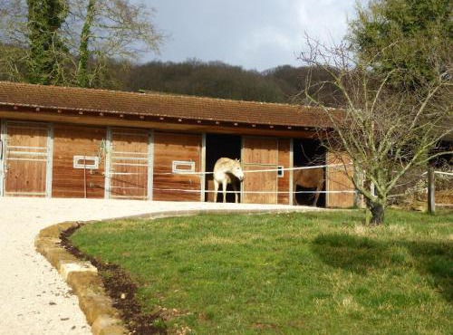 Farmhouse in Talon with Scenic Views