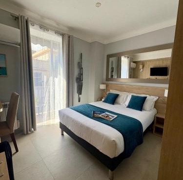 Hotel Miramar- Cap d'Antibes - La Garoupe plage
