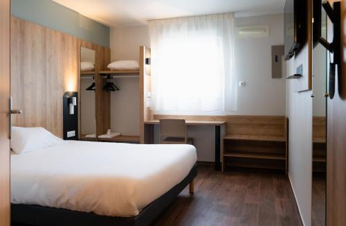 B Hotel Pau Lescar 